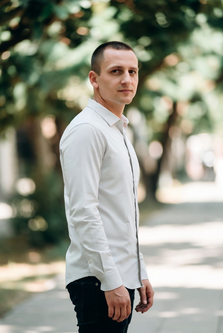 Andrés Molina